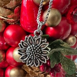 Sunflower Brandywine Single Necklace Women Girl Gift Silver Jewelry NEW
